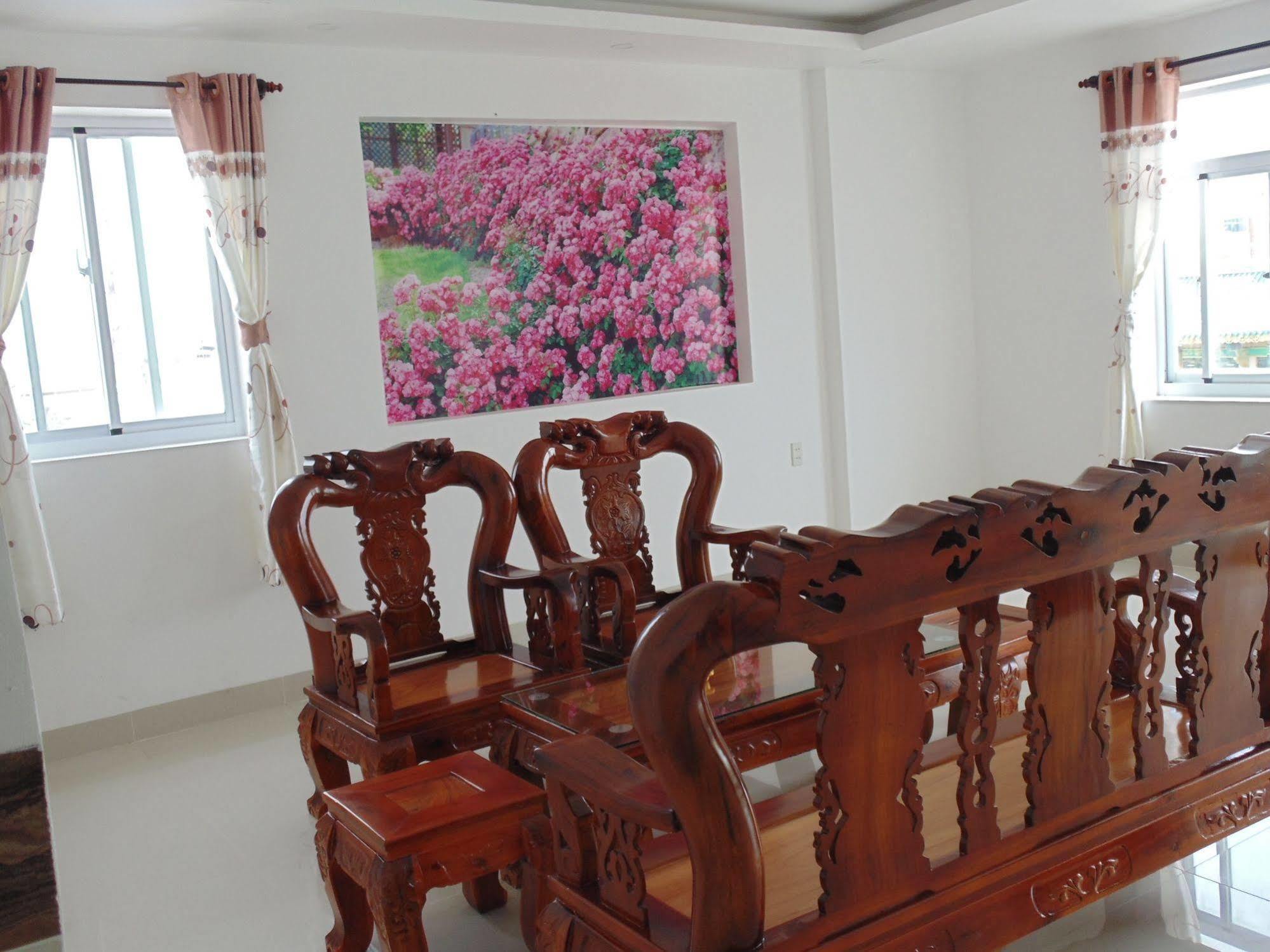 Tung Huong Hotel Дуонг-Донг Экстерьер фото