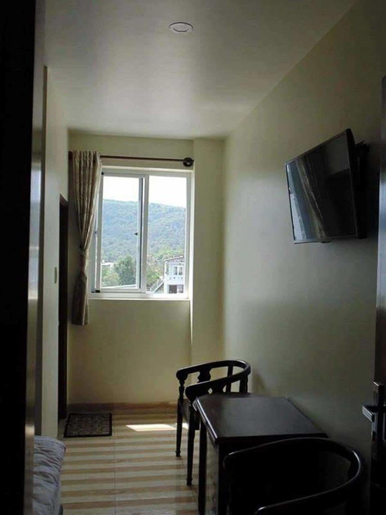 Tung Huong Hotel Дуонг-Донг Экстерьер фото